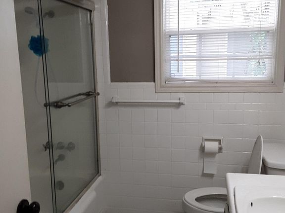 3rd image of 4002 Herndon St