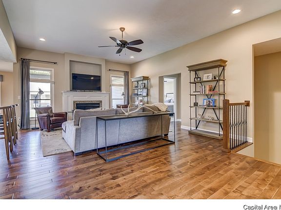3rd image of 3309 Grassmere Dr