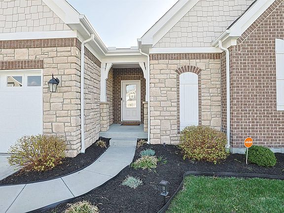 3rd image of 2729 White Pine Dr