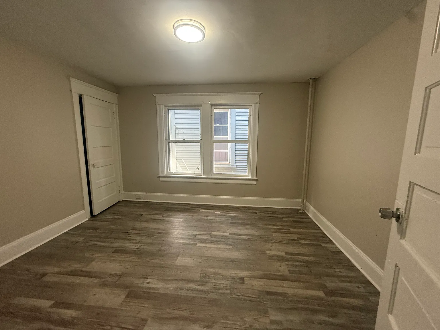 3 bed, 1.5 bath, $1,325 — Photo 2