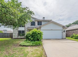 646 Lemon Dr, Arlington, TX 76018