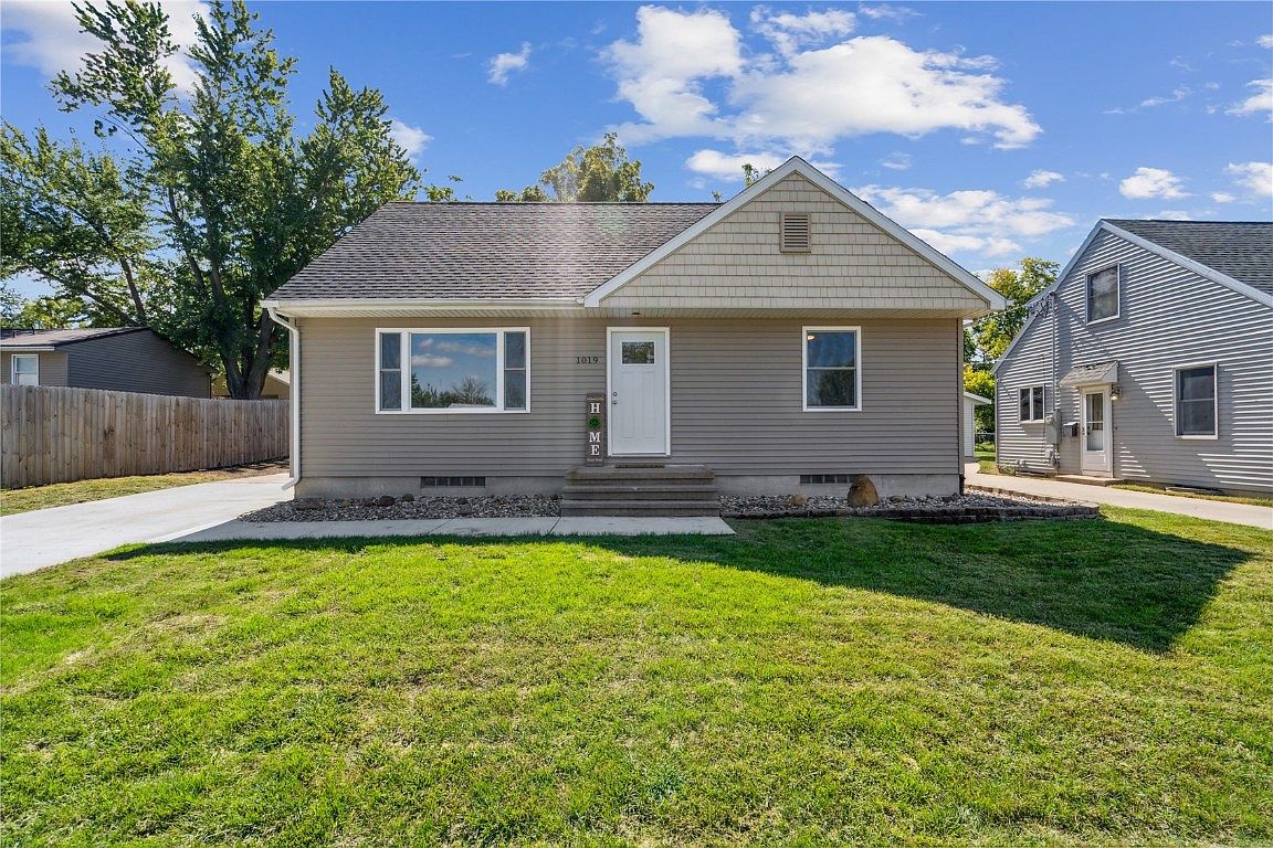 1019 32nd St NE, Cedar Rapids, IA 52402 MLS 2406682 Zillow