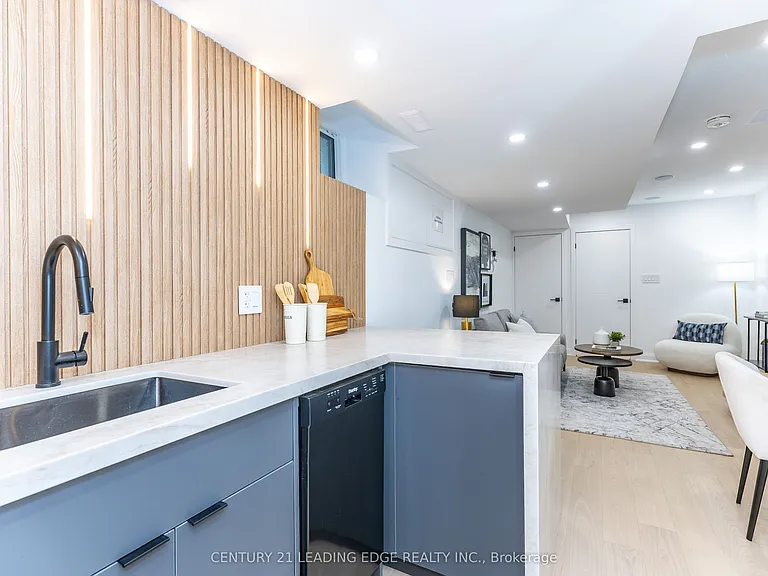 12 Marigold Ave — Photo 30