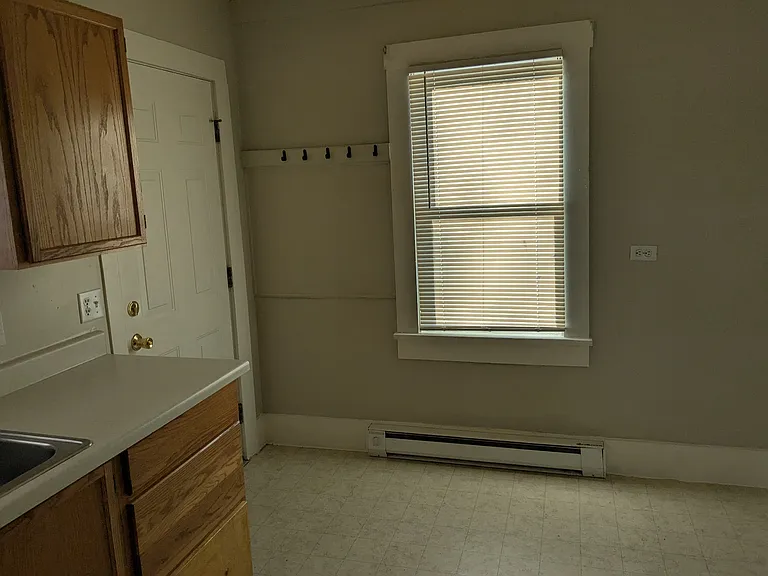123 Cathryn Ave #1 — Photo 7