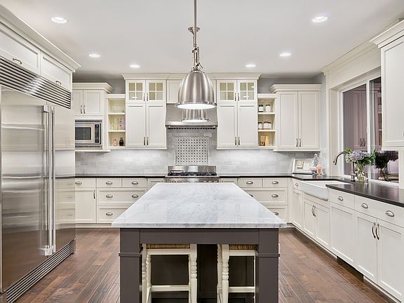3rd image of 203 Cabrini Blvd