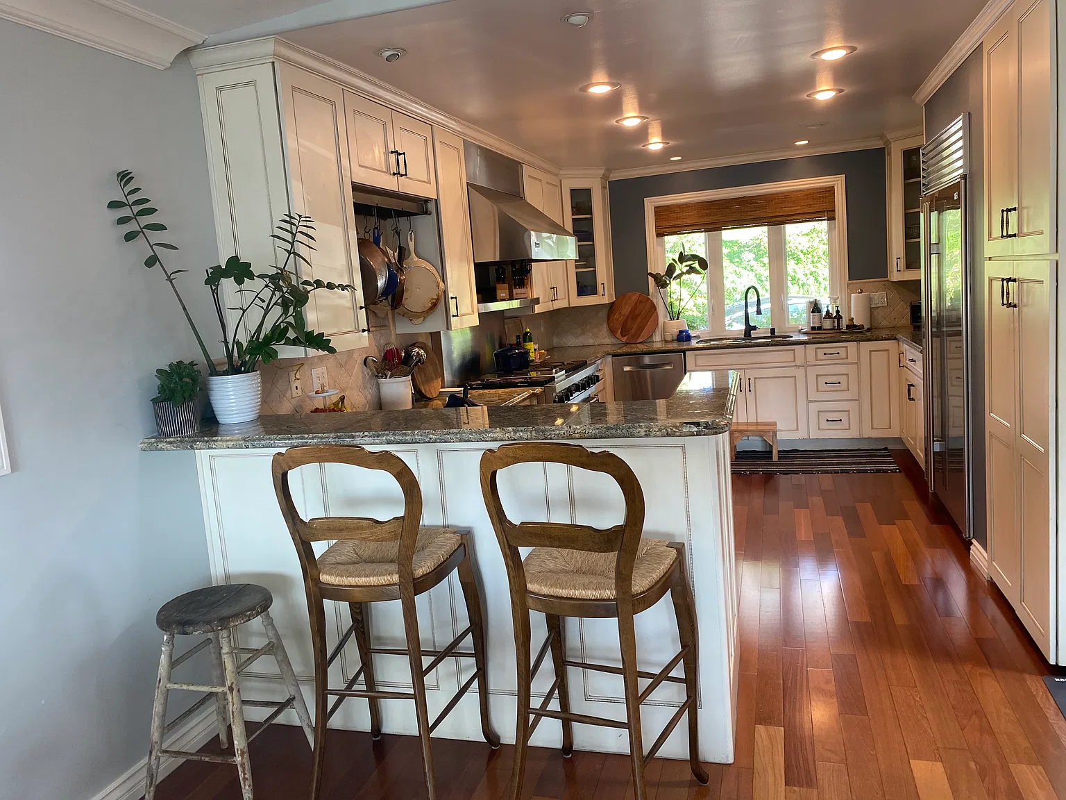 5 bed, 2962 sqft, $12,000 — Photo 1