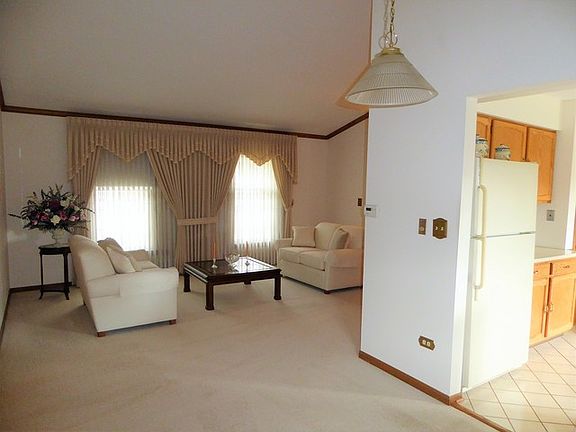 5th image of 1216 Salford Dr