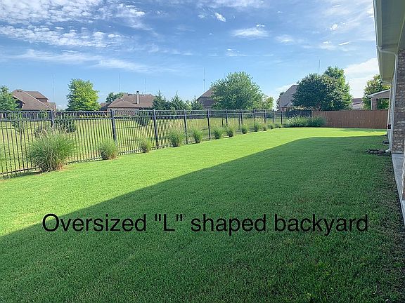 4th image of 3112 San Saba Ct