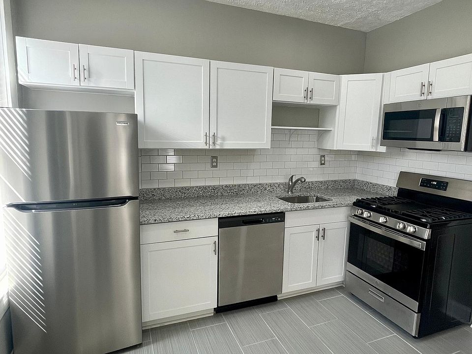 1st image of 108 W Saint Catherine St #1