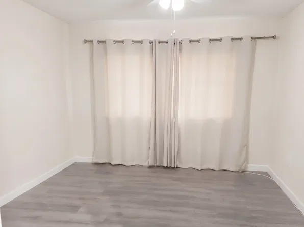 426 King Ct, Hemet, CA 92543