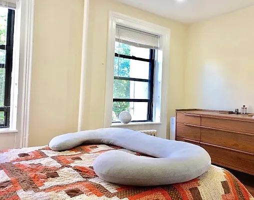 Rented by Corcoran | media 23