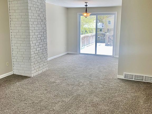 5th image of 8038 Evesborough Dr