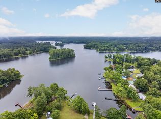 150 Harbors End Dr, Saluda, SC 29138