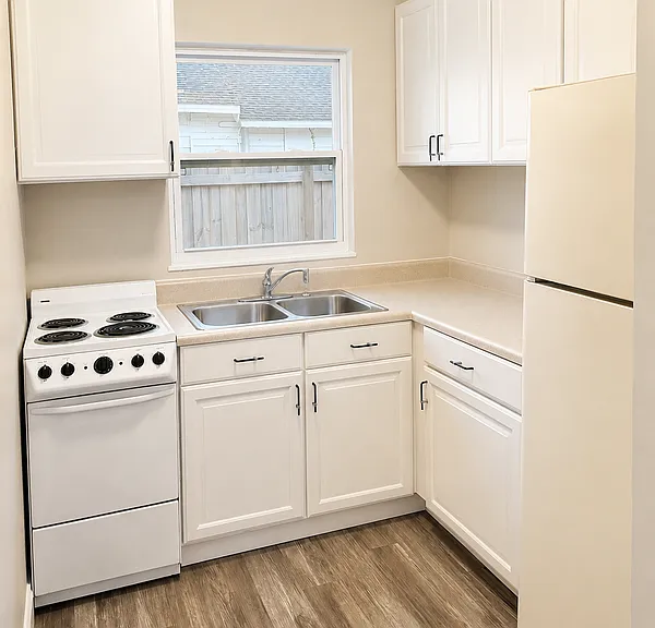 310 Walnut St #A — Photo 3