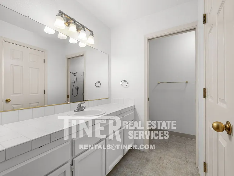 4116 Alex Ln — Photo 17
