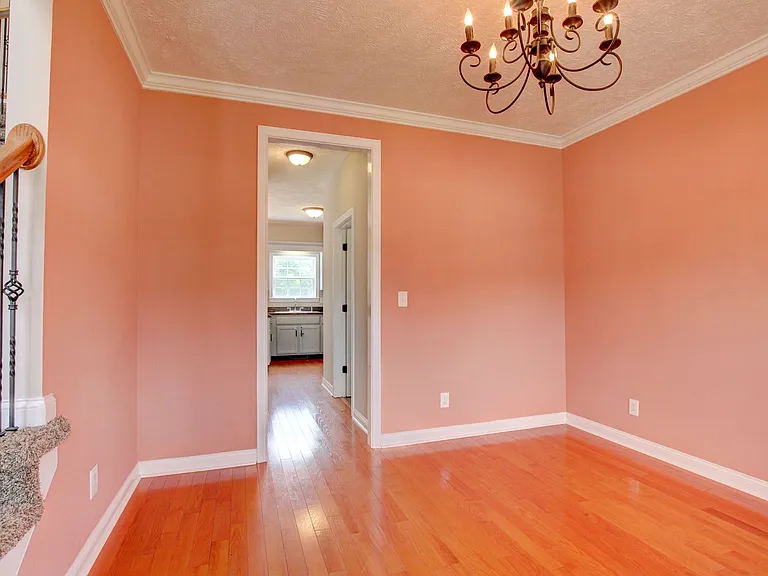 716 Cavalier Dr — Photo 75