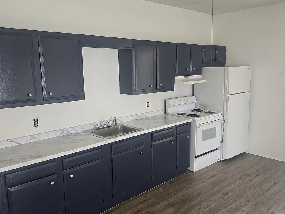 395 Lake Ave #5