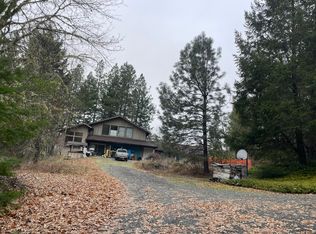 175 Shadow Ln, Grants Pass, OR 97526