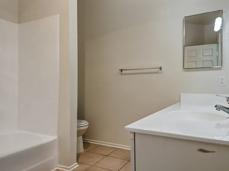 4343 Whitsett Ave #201 — Photo 6