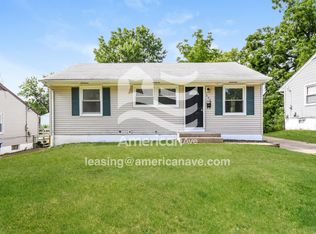 330 Crawford Rd, Saint Louis, MO 63137