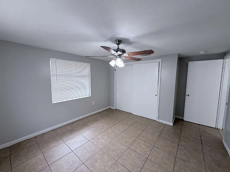 827 Carole St — Photo 9