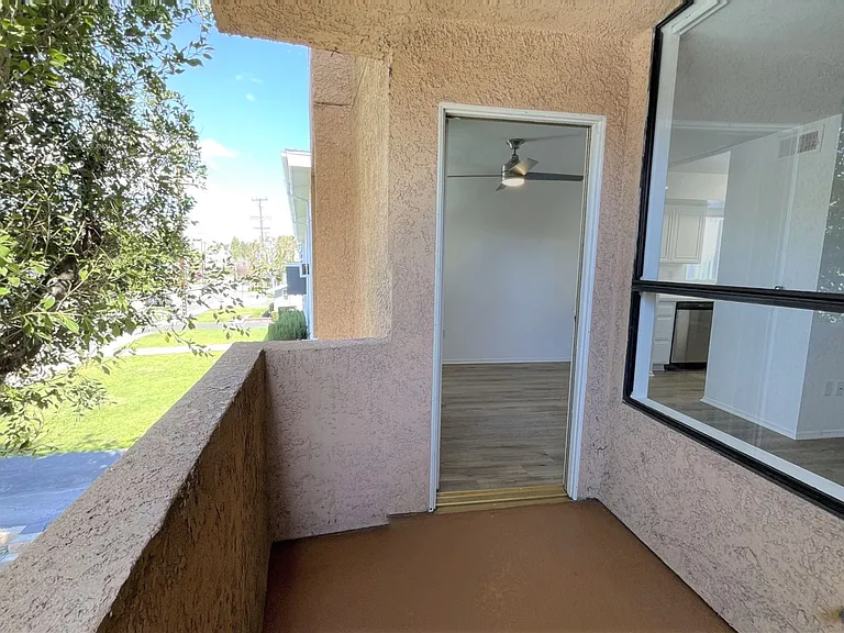 5300 Kester Avenue — Photo 9