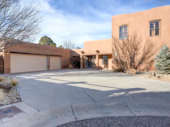 6425 Guadalupe Pl NW, Los Ranchos De Albuquerque, NM 87107