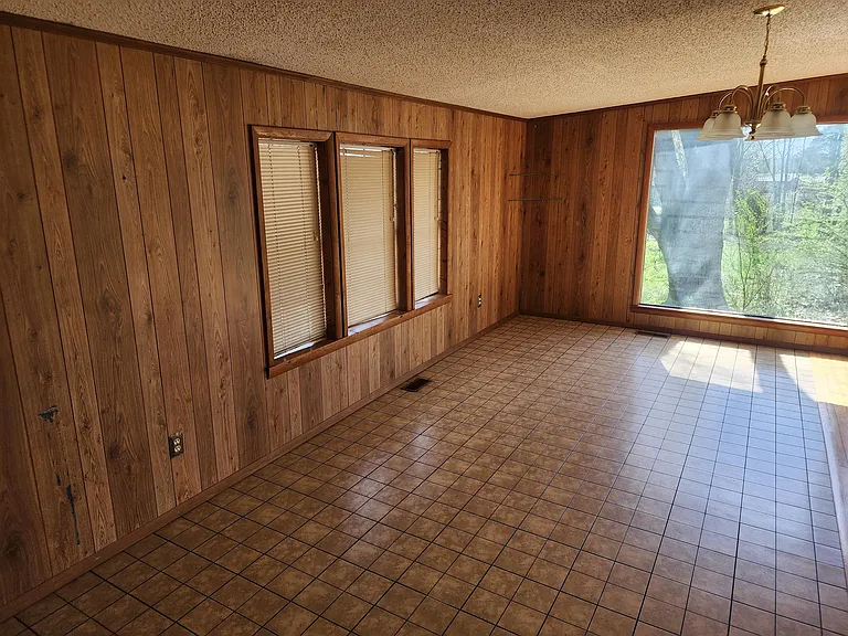 60 Crowden Ln — Photo 26