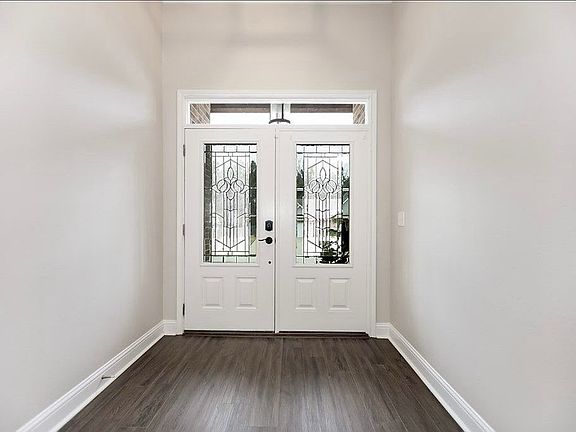 4th image of 281 Rustic Pines Dr