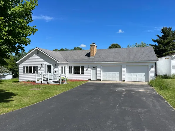 612 W Harrie St, Newberry, MI 49868