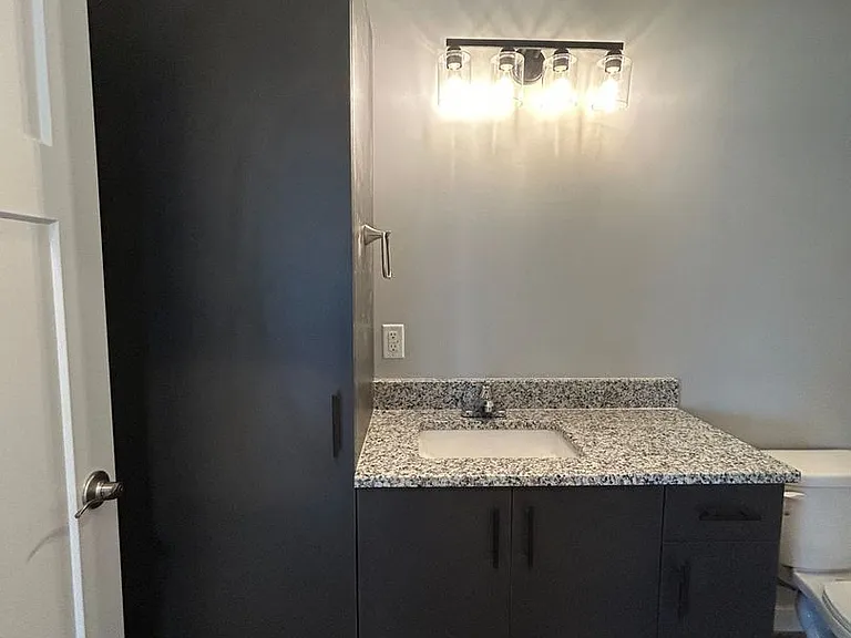2723 Adams St — Photo 47