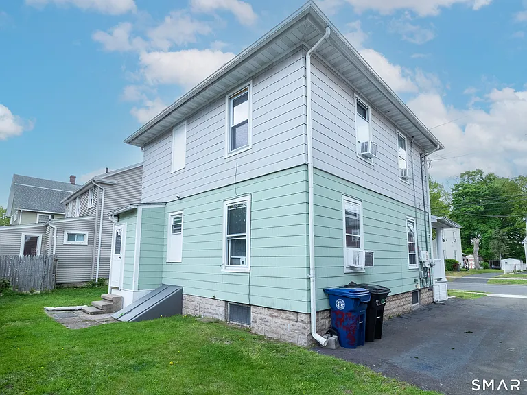 271 Brown St — Photo 25
