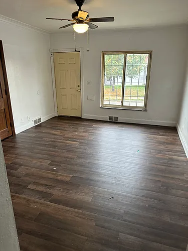 1682 Fort Park Blvd Photo 1