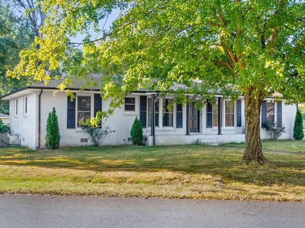 1875 Patricia Dr, Clarksville, TN 37040