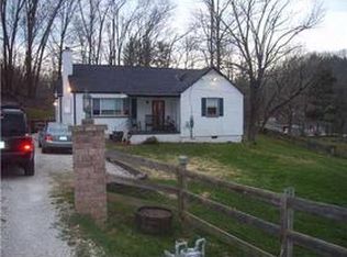 71 Stuart Cir, Hurricane, WV 25526