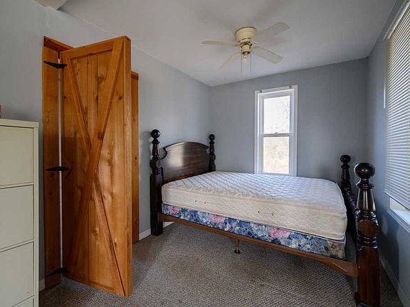 4th image of 2357 Montague Ln