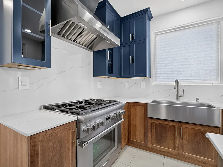 208 Goodwin Dr — Photo 14