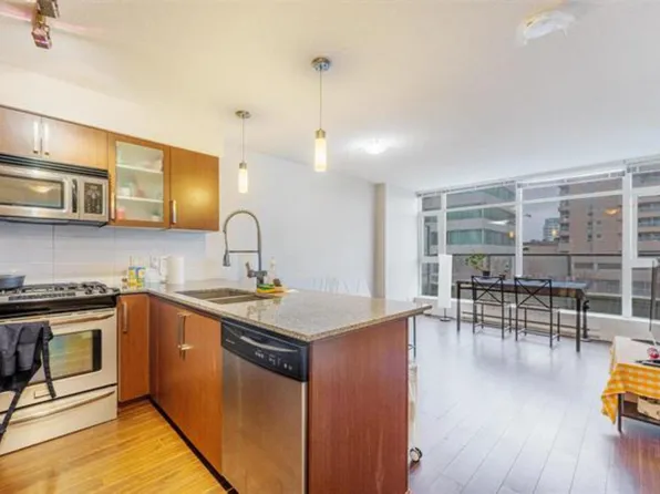 8068 Westminster Hwy #512, Richmond, BC V6X 0C6