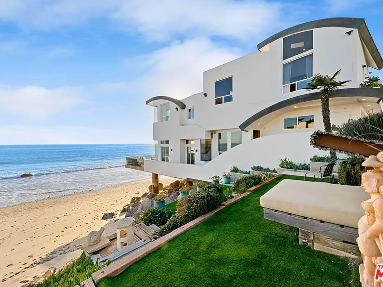 31626 Sea Level Dr — Photo 2