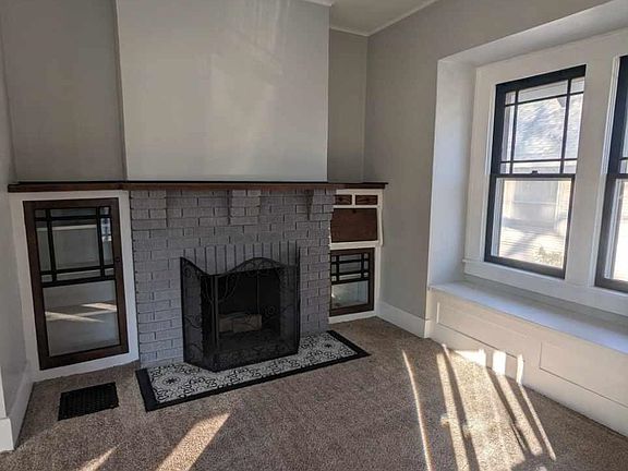 4th image of 518 W 4th Ave