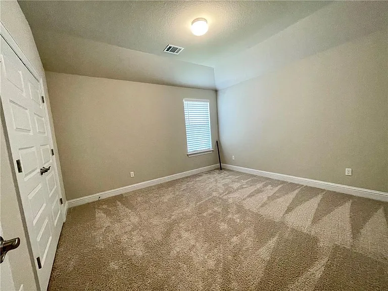 148 Riverhill Dr — Photo 19