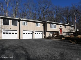 3120 Long Ct, Bushkill, PA 18324