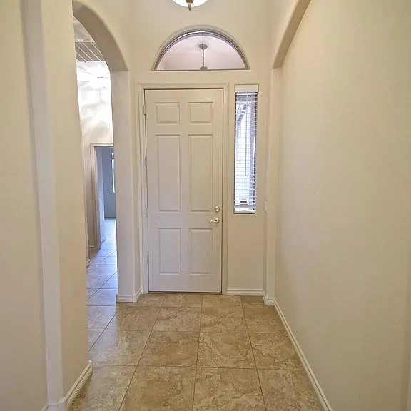 4823 E Williams Dr — Photo 3