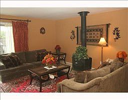 3rd image of 703 Skynob Ct