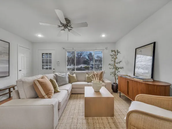 12 Stewart Street, Bay Shore, NY 11706