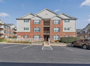 11087 Gravois Rd APT 101, Saint Louis, MO 63126