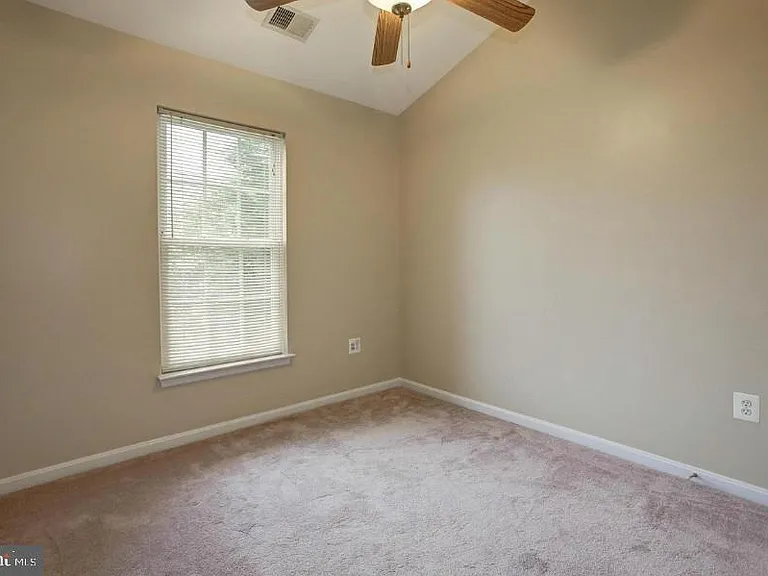 9611 Normanton Way — Photo 9
