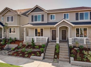 17060 SE Crossroads Ave, Happy Valley, OR 97089