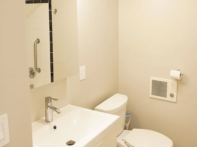1908 Constitution Ave NE #1 — Photo 15