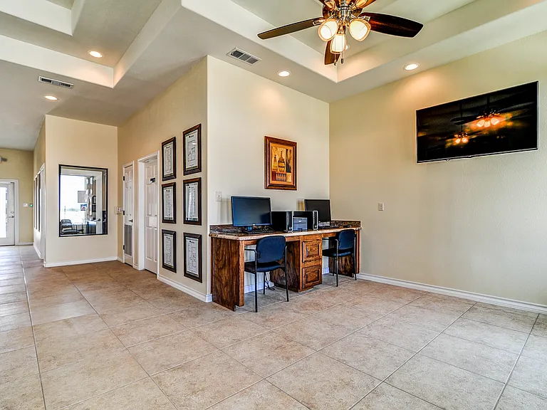 Stone Oak Townhomes — Photo 8